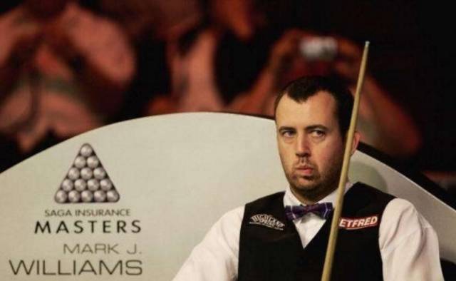 按兵不动 按兵不动