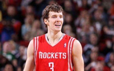 亚冬会短道速滑男子500米：中国队选手林孝埈夺冠.