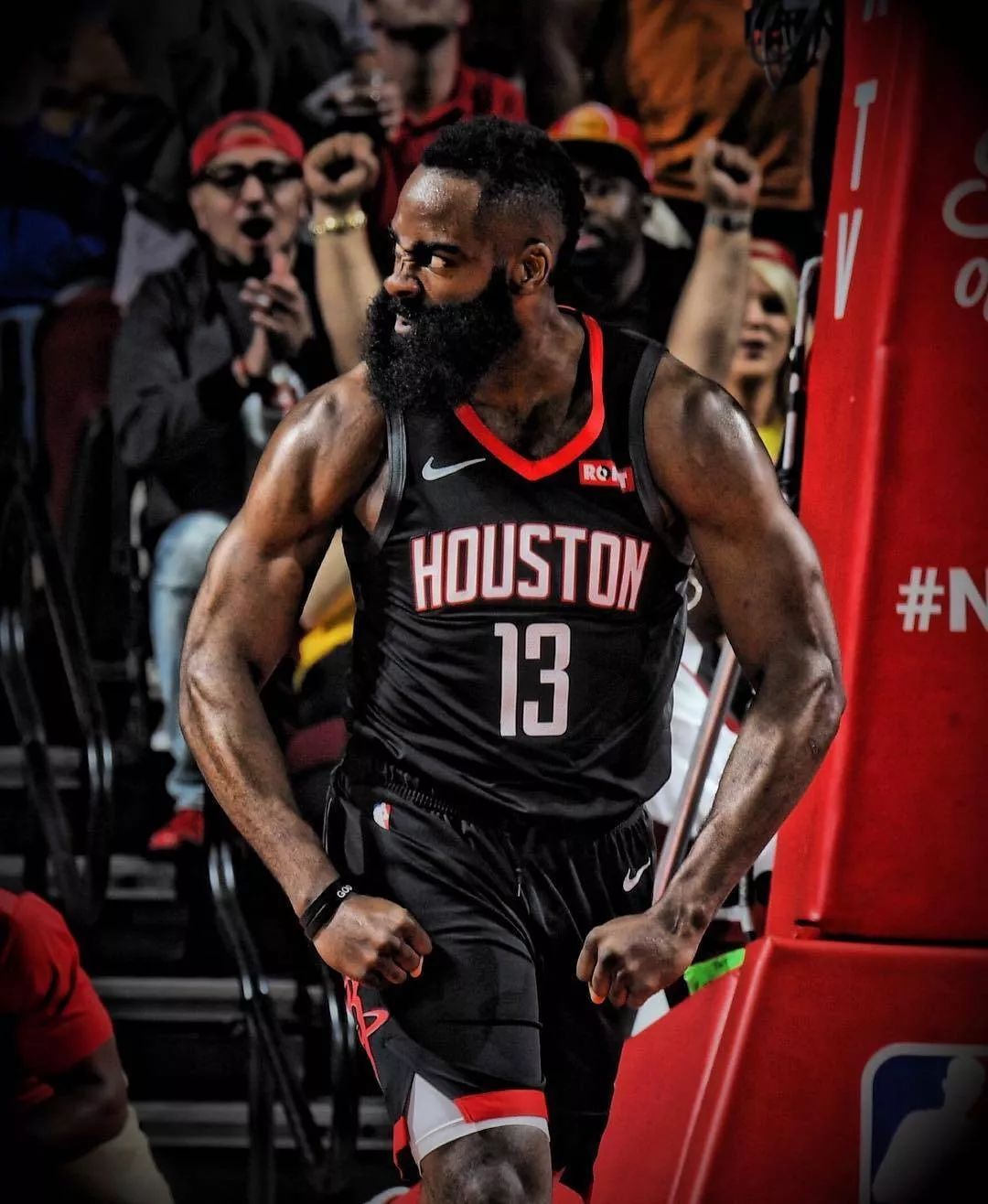 尼克斯的半 尼克斯的半