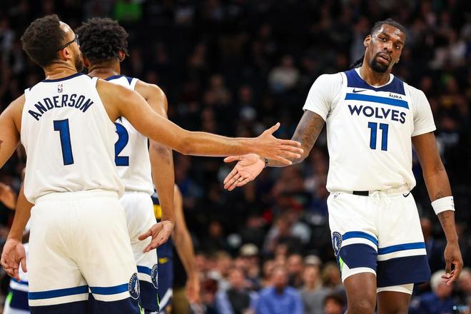 展示了他如 展示了他如